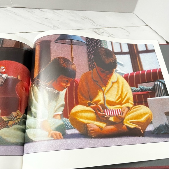 The Polar Express Book by Chris Van Allsburg Hard Cover Kids Children - Picture 6 of 16